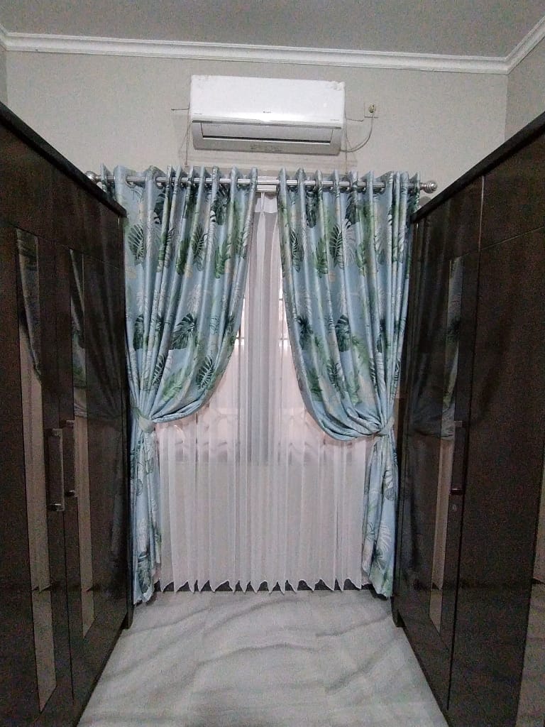 Curtain